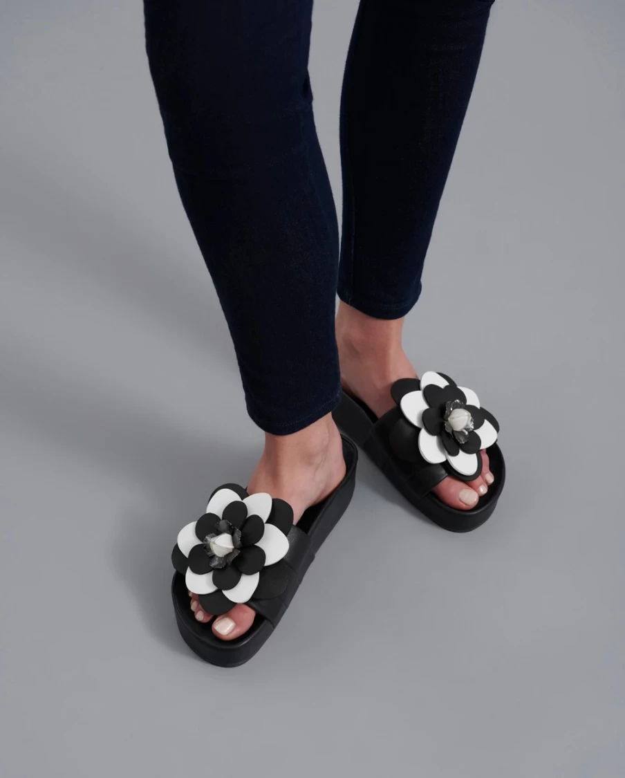 Anne Fontaine Weena Sandal - Elegant Women's Leather Sandals for Summer
