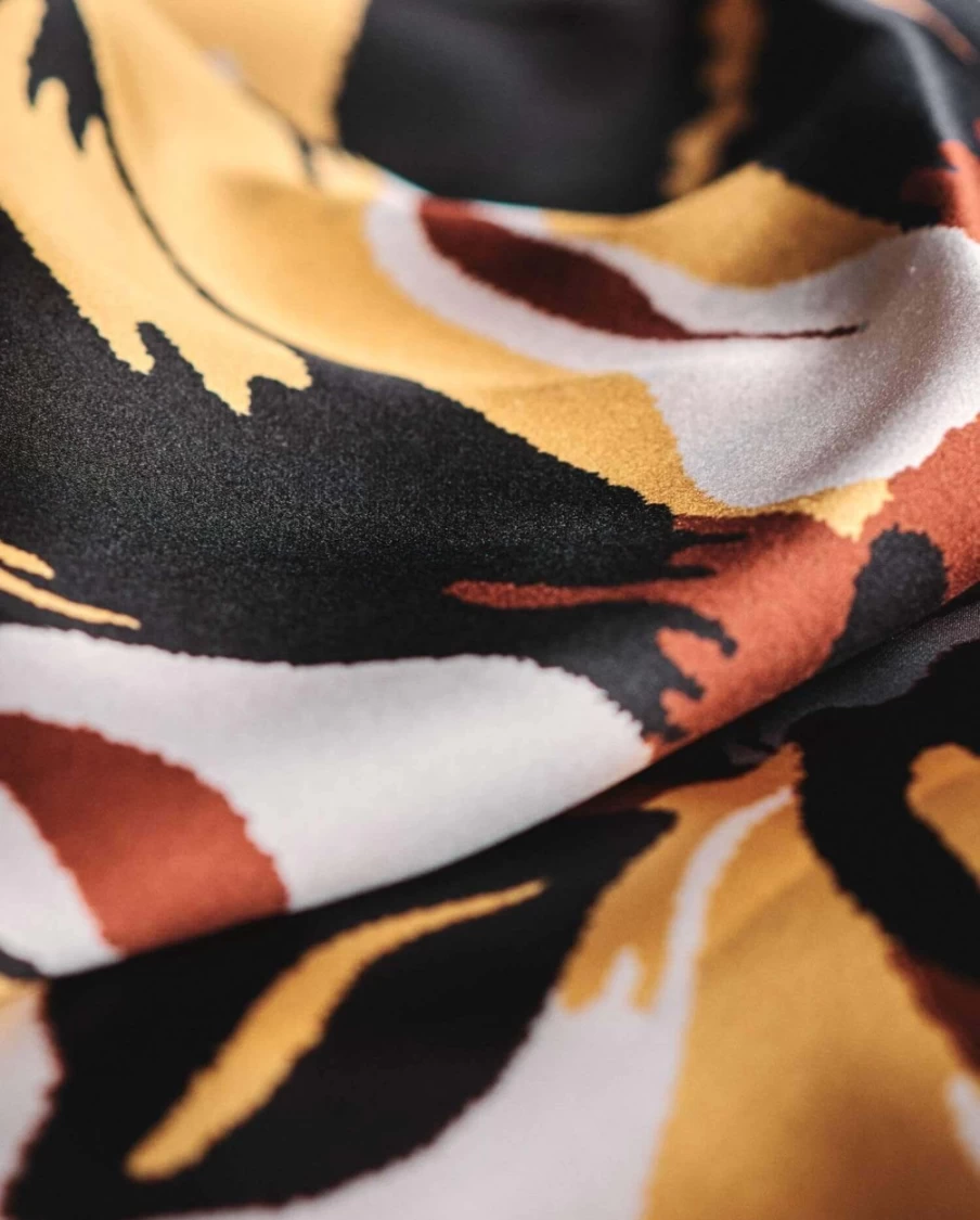 Anne Fontaine Telly Scarf - Luxury Women's Fashion Accessory