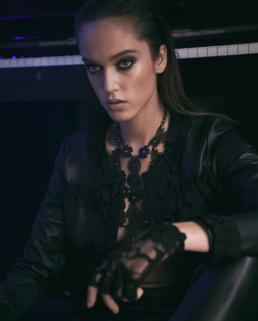 Anne Fontaine Gavotte Necklace - Elegant French Jewelry for Women