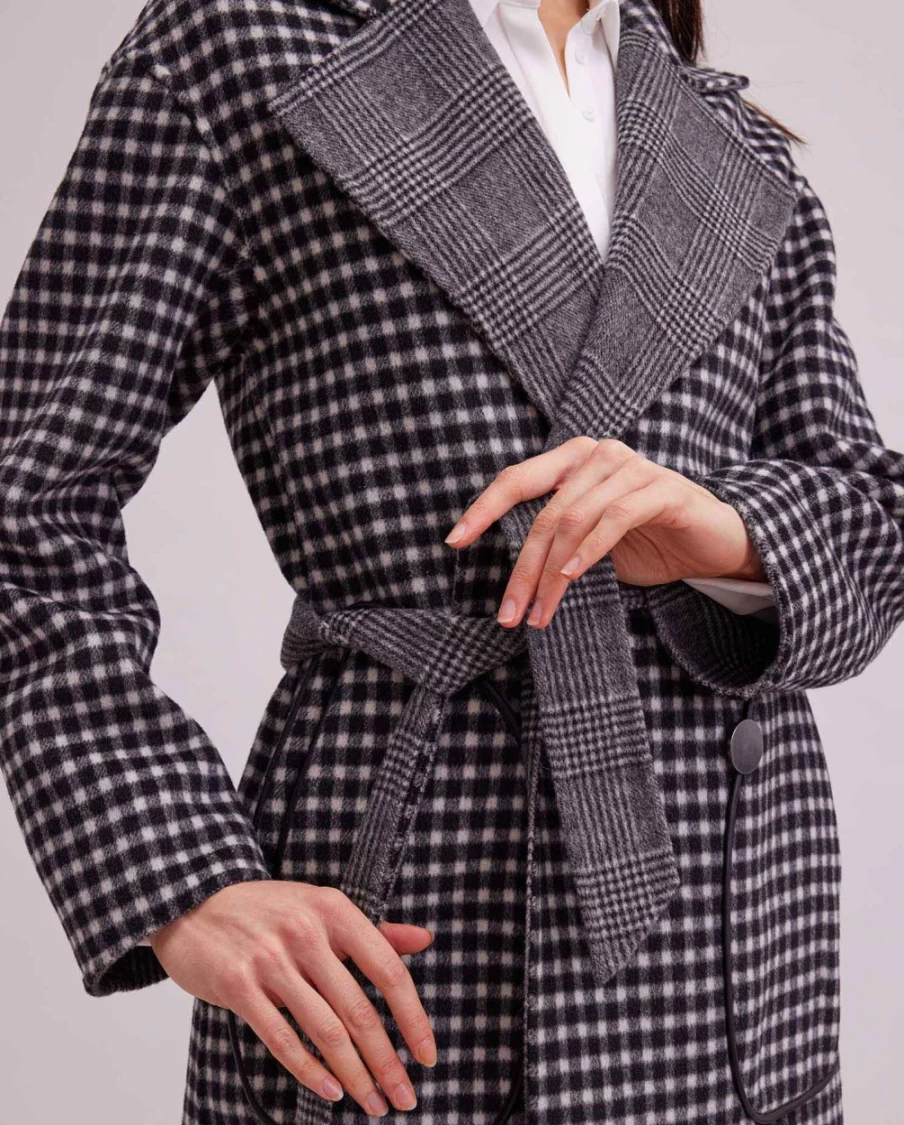 Anne Fontaine Felicie Coat - Elegant Women's Outerwear for Style and Comfort