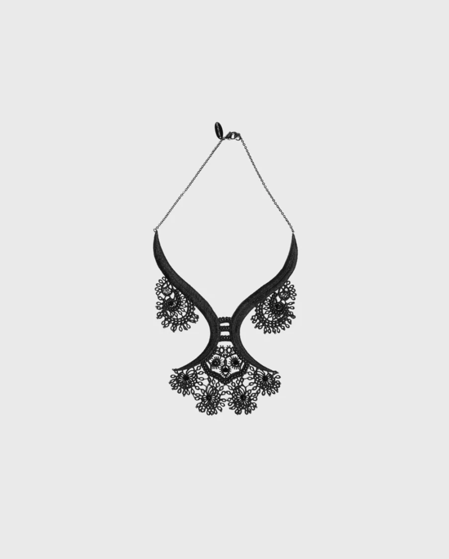 Anne Fontaine Iven Collar Elegant Women's Fashion Accessory